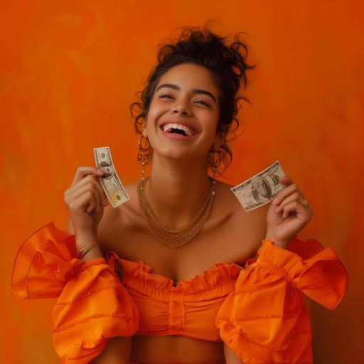 /Mujer morena latina joven sonriendo, sostiene unos dolares en suvmano, plano medio, sobre un fondo de color naranja, fotografía hiperrealista --v 6.0